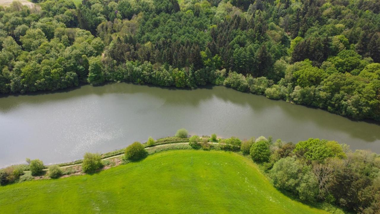 Quirky Vintage Horsebox Conversion With Stunning Views Of Ardingly Reservoir Balcombe Exterior photo