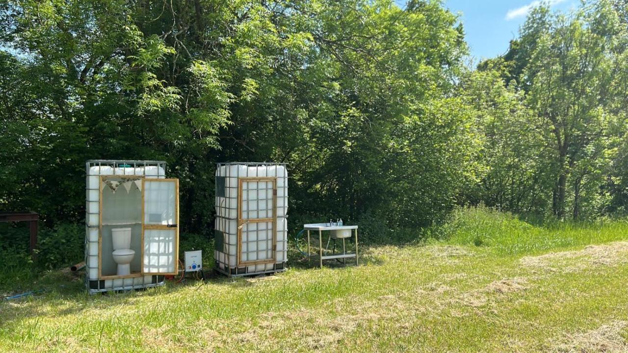 Quirky Vintage Horsebox Conversion With Stunning Views Of Ardingly Reservoir Balcombe Exterior photo